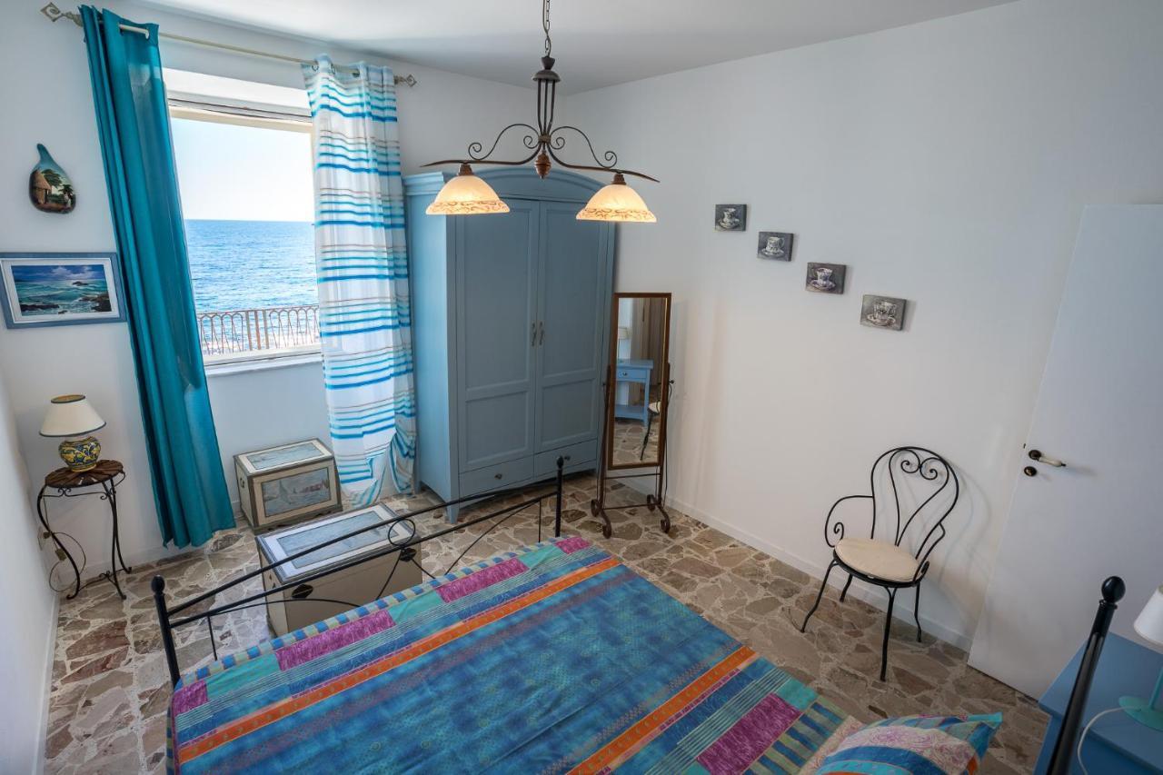 Maniace Sea View Apartment By Ortigia Apartments Syrakusa Exteriör bild